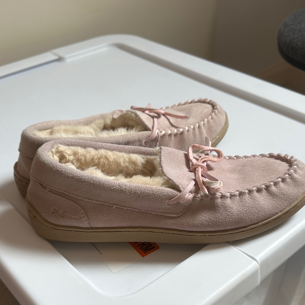 Women's Pink Suede Slippers
